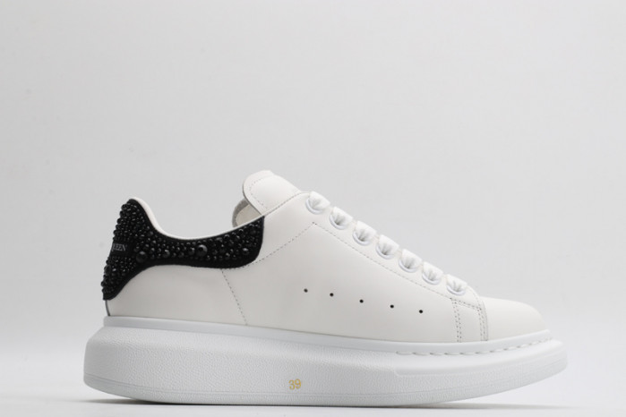 alex mcqu sneakers