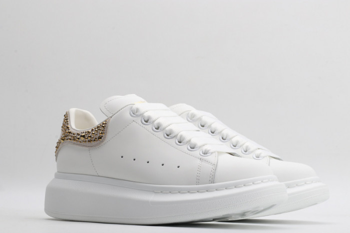 alex mcqu sneakers