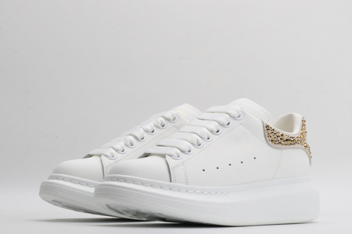 alex mcqu sneakers