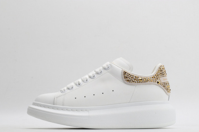 alex mcqu sneakers