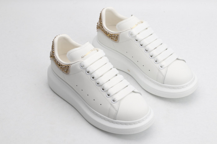 alex mcqu sneakers