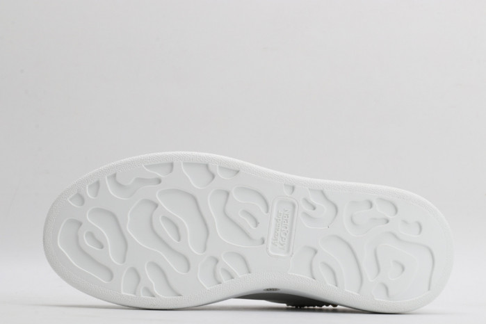 alex mcqu sneakers