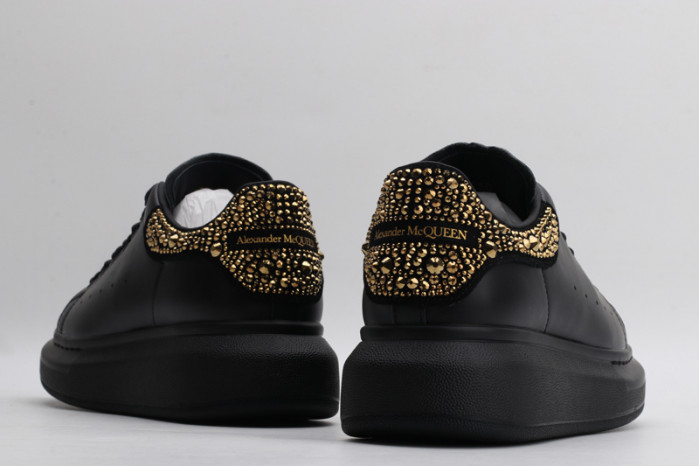 alex mcqu sneakers