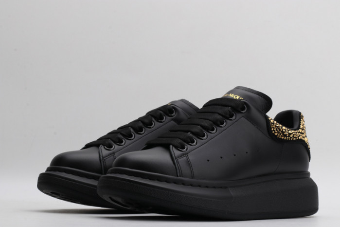 alex mcqu sneakers