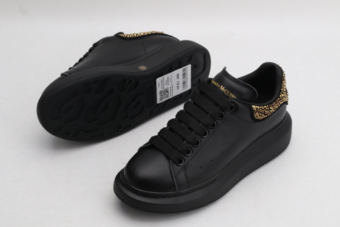 alex mcqu sneakers
