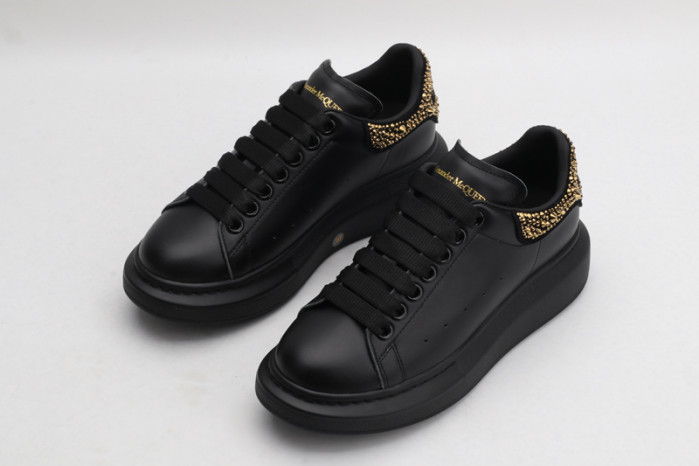 alex mcqu sneakers
