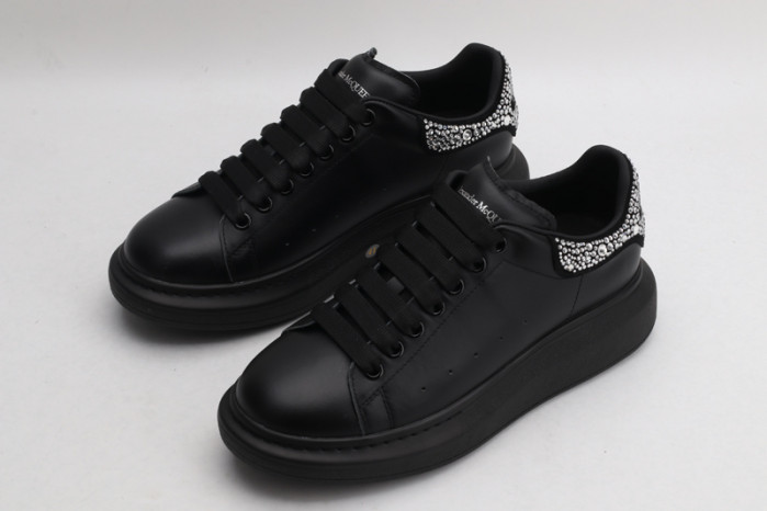 alex mcqu sneakers