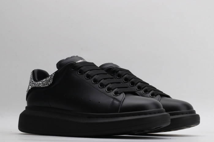 alex mcqu sneakers