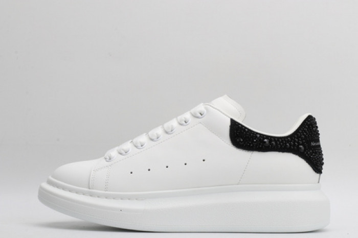 alex mcqu sneakers