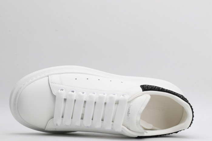 alex mcqu sneakers