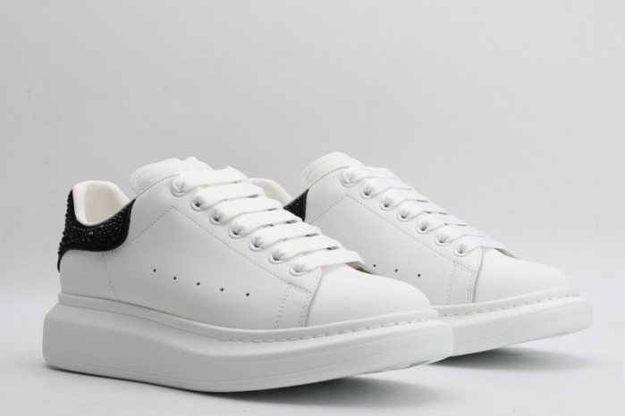 alex mcqu sneakers