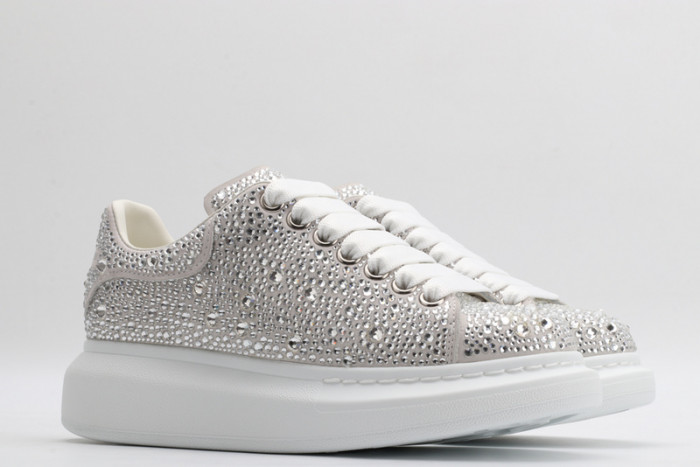 alex mcqu sneakers