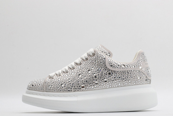 alex mcqu sneakers