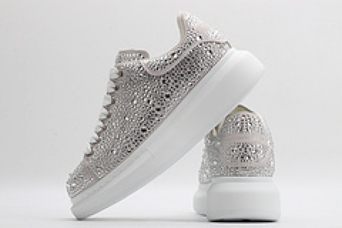 alex mcqu sneakers