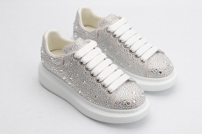 alex mcqu sneakers