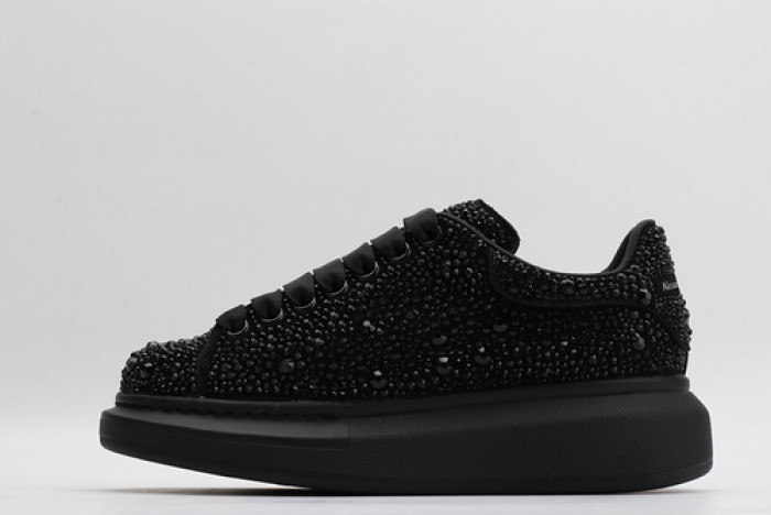 alex mcqu sneakers