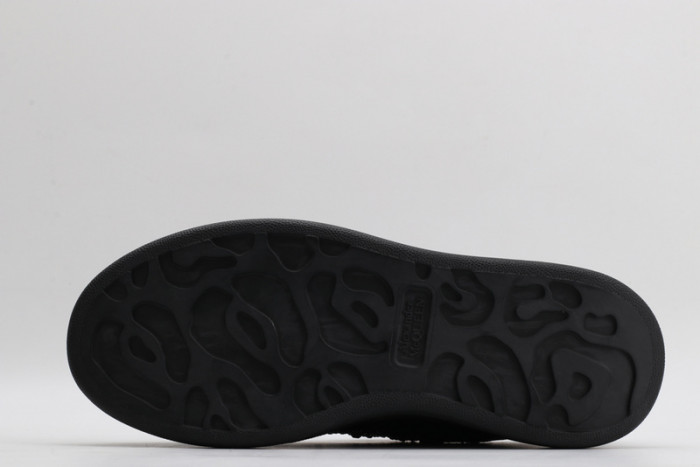 alex mcqu sneakers