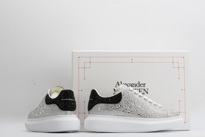 alex mcqu sneakers