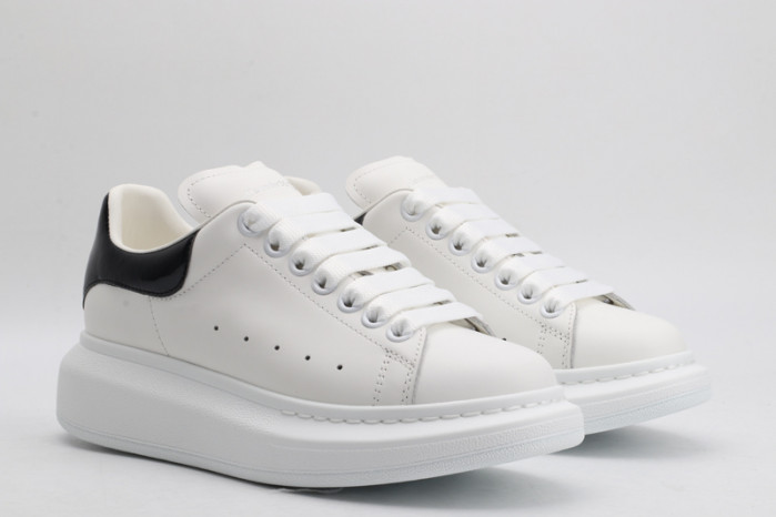 alex mcqu sneakers
