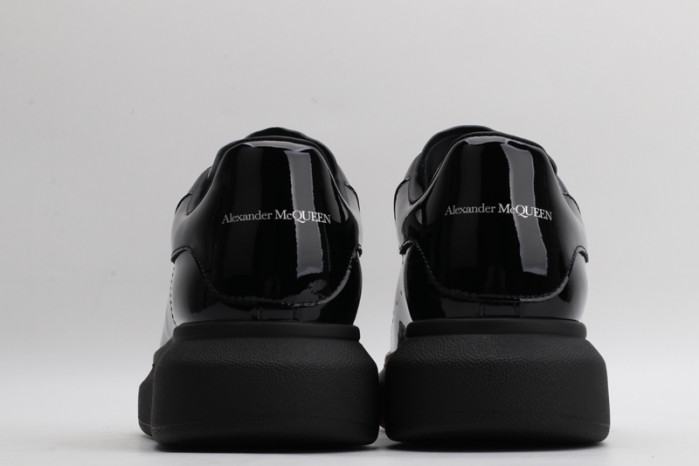 alex mcqu sneakers