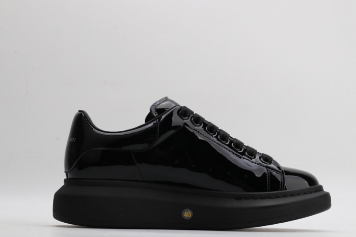 alex mcqu sneakers