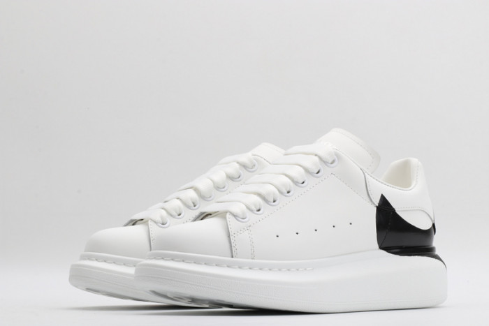 alex mcqu sneakers