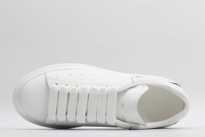 alex mcqu sneakers