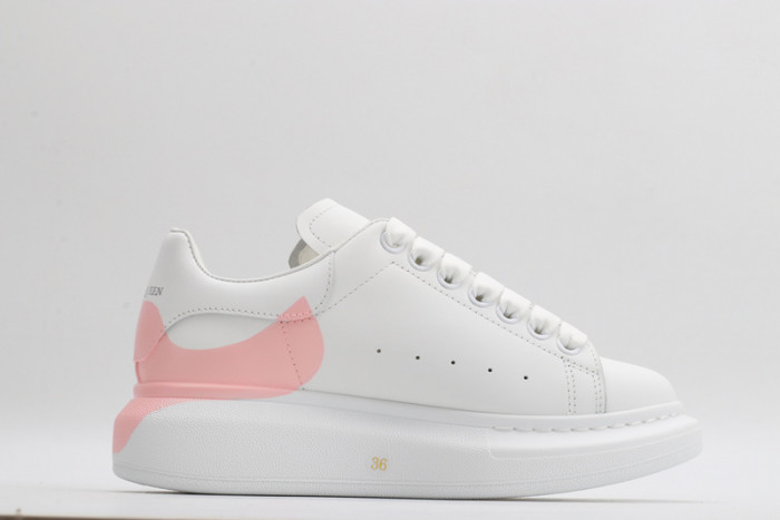 alex mcqu sneakers