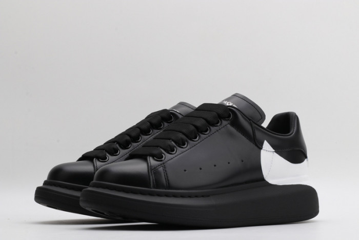 alex mcqu sneakers