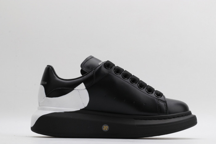 alex mcqu sneakers