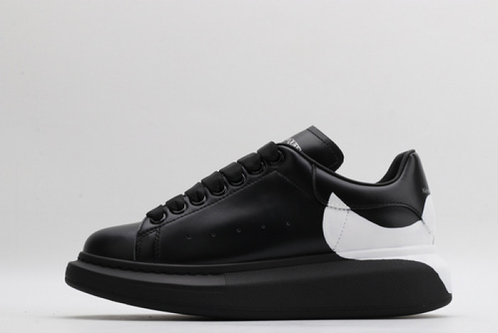 alex mcqu sneakers