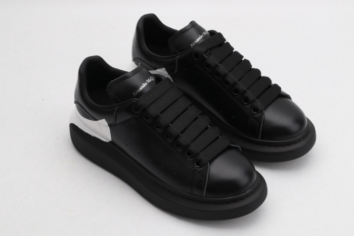 alex mcqu sneakers