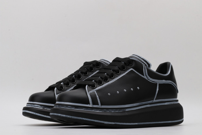 alex mcqu sneakers