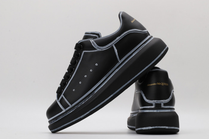 alex mcqu sneakers