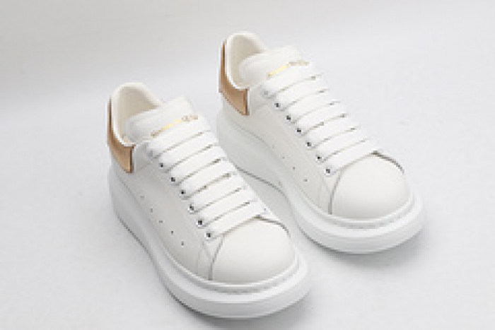 alex mcqu sneakers