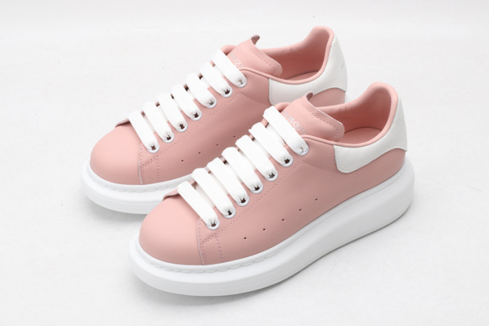 alex mcqu sneakers