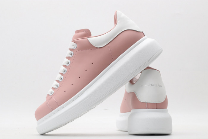 alex mcqu sneakers