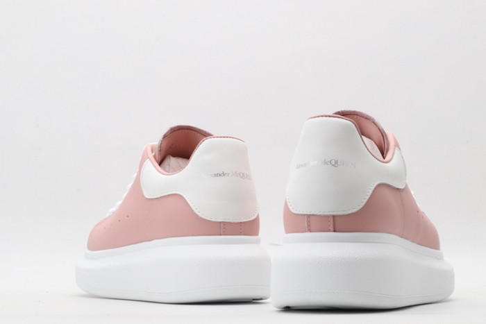 alex mcqu sneakers