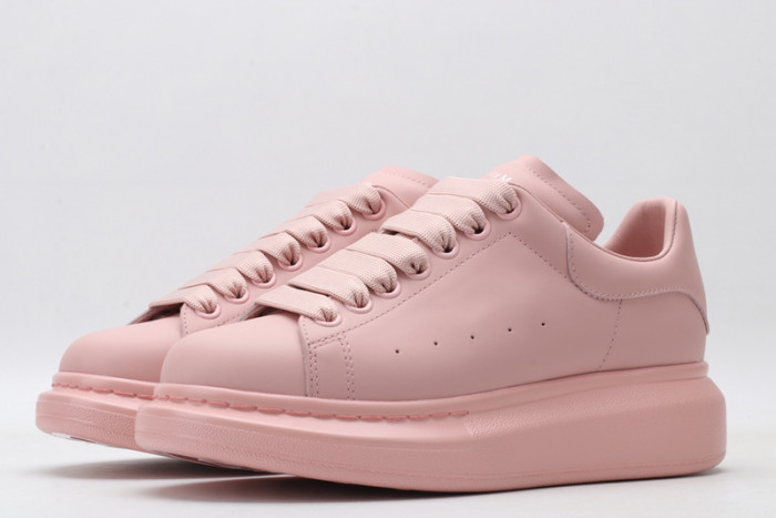 alex mcqu sneakers