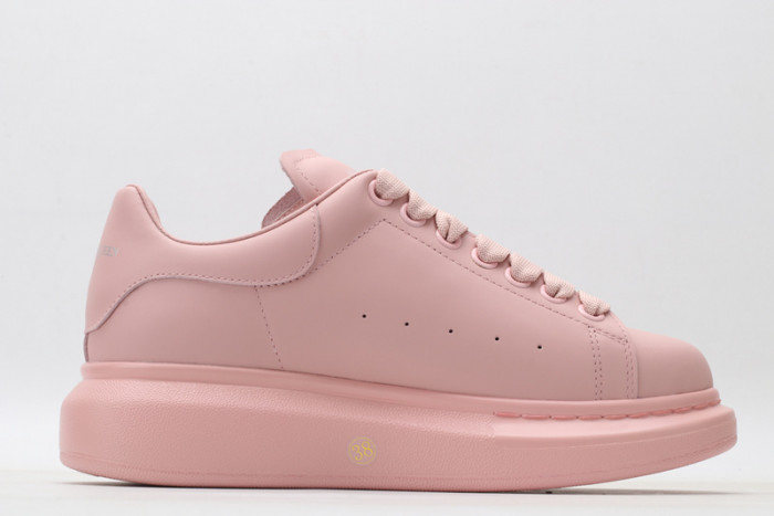alex mcqu sneakers