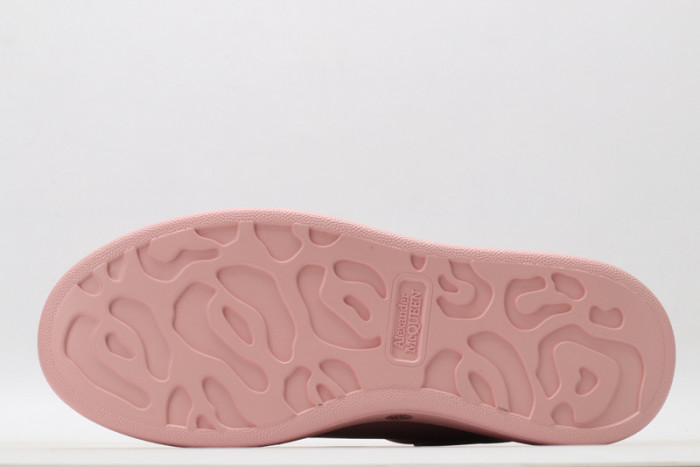 alex mcqu sneakers