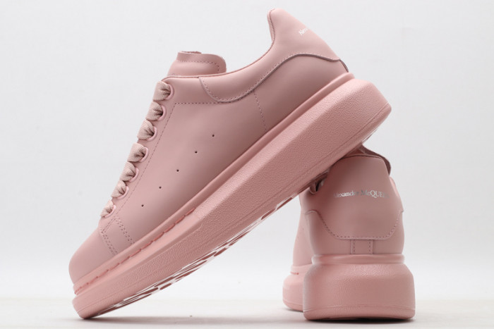 alex mcqu sneakers