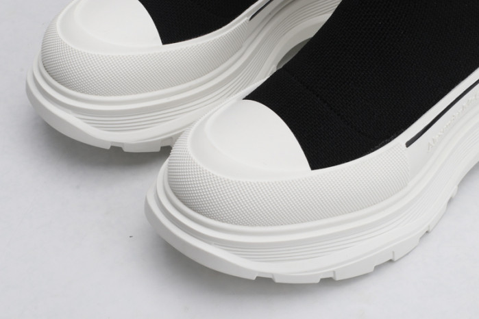 alex mcqu sneakers