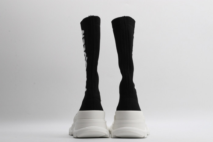 alex mcqu sneakers