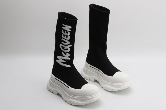 alex mcqu sneakers
