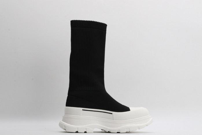 alex mcqu sneakers