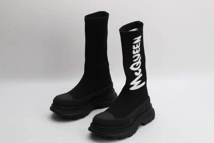 alex mcqu sneakers