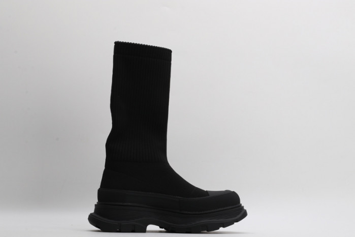 alex mcqu sneakers