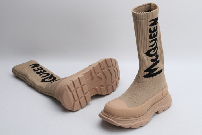 alex mcqu sneakers