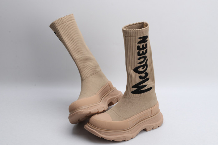 alex mcqu sneakers
